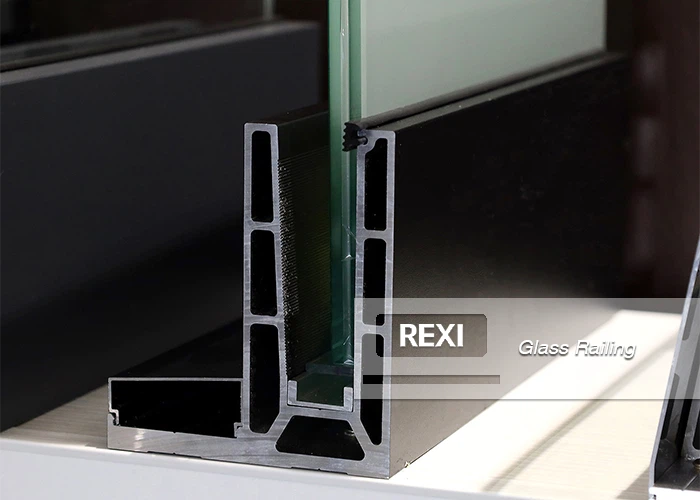 REXI Glass Railing